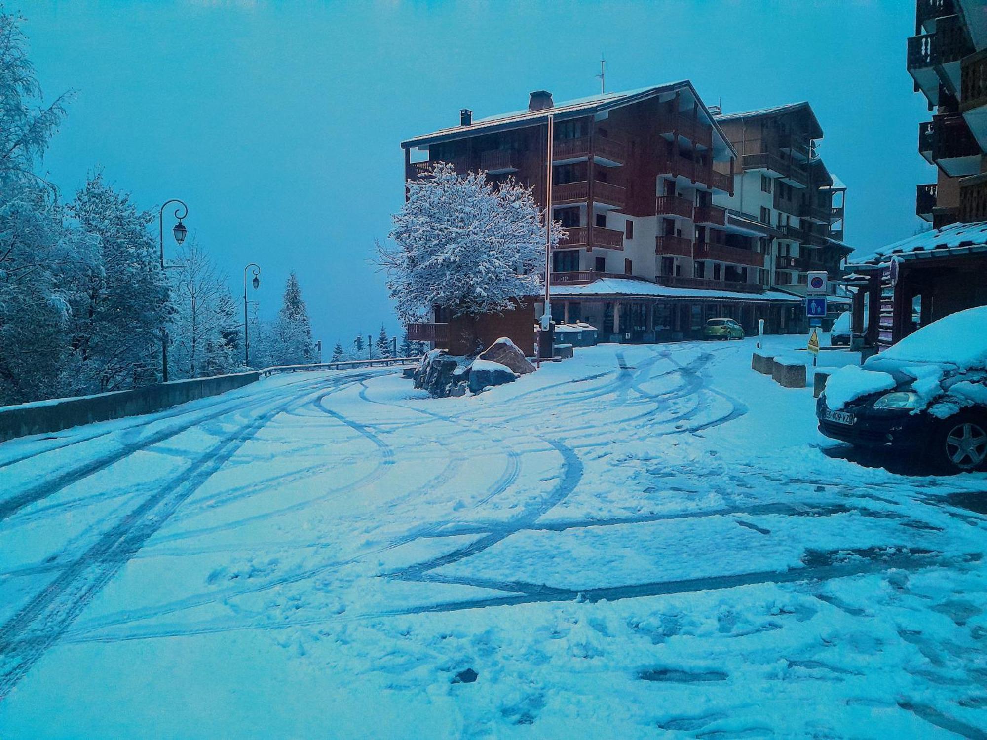 Magnifique Studio Au Pied Du Telecabine D'Arrondaz Et Des Pistes De Ski Modane Exterior photo